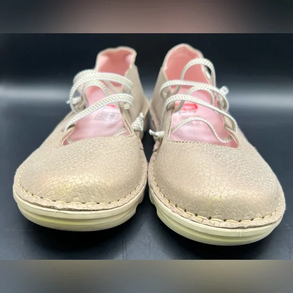 On Foot- Pink‎ Shimmer, Stretch Lace Shoes- Size:37